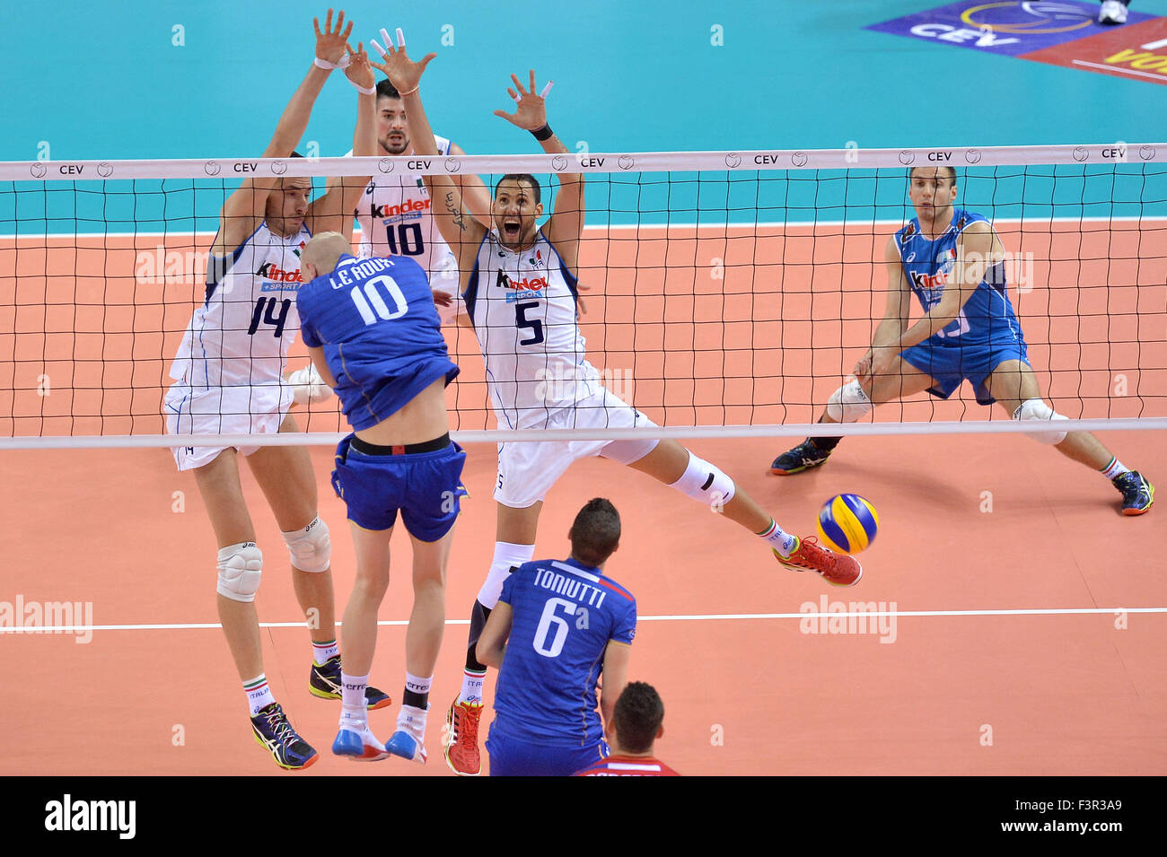 Torino, Italia. Undicesimo oct, 2015. 2015 uomini europeo di pallavolo campionato - Pool B: Francia vs. Italia al Palavela di Torino (Italia), Foto Stock