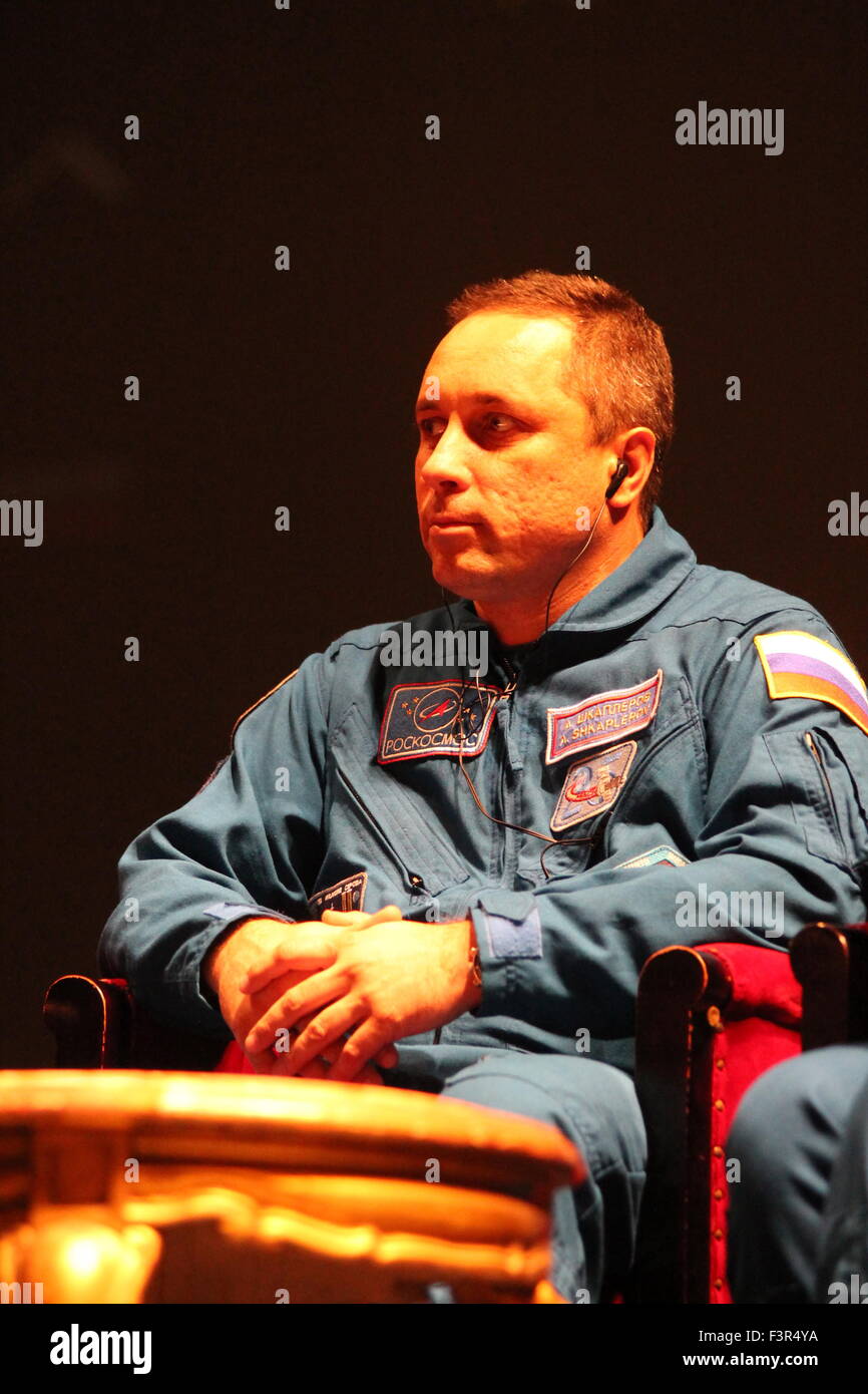 Napoli, Italia. Undicesimo oct, 2015. Anton Skaplerov Roscosmos astronauta, membro dell'equipaggio della missione spaziale Futura, durante la conferenza stampa sul loro seconda missione di lunga durata dell'ASI. Credito: Salvatore Esposito/Pacific Press/Alamy Live News Foto Stock