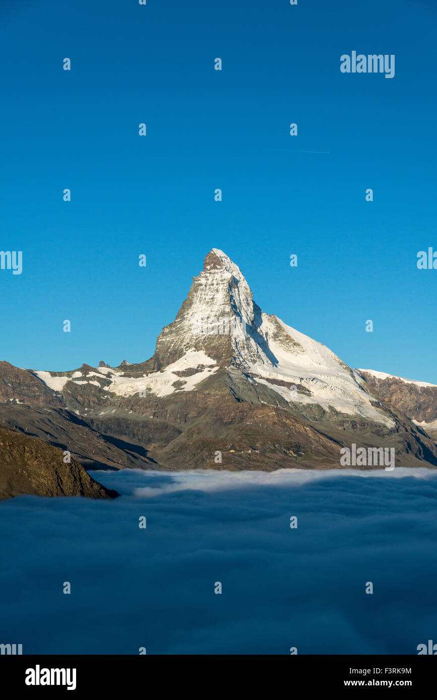 Il Cervino con la copertura nuvolosa, Svizzera Foto Stock