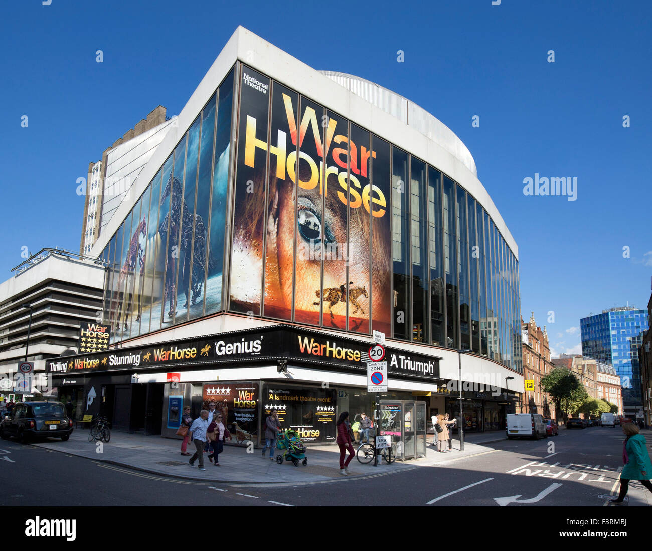 Teatro nazionale di produzione di War Horse giocando al New London Theatre Drury Lane Foto Stock
