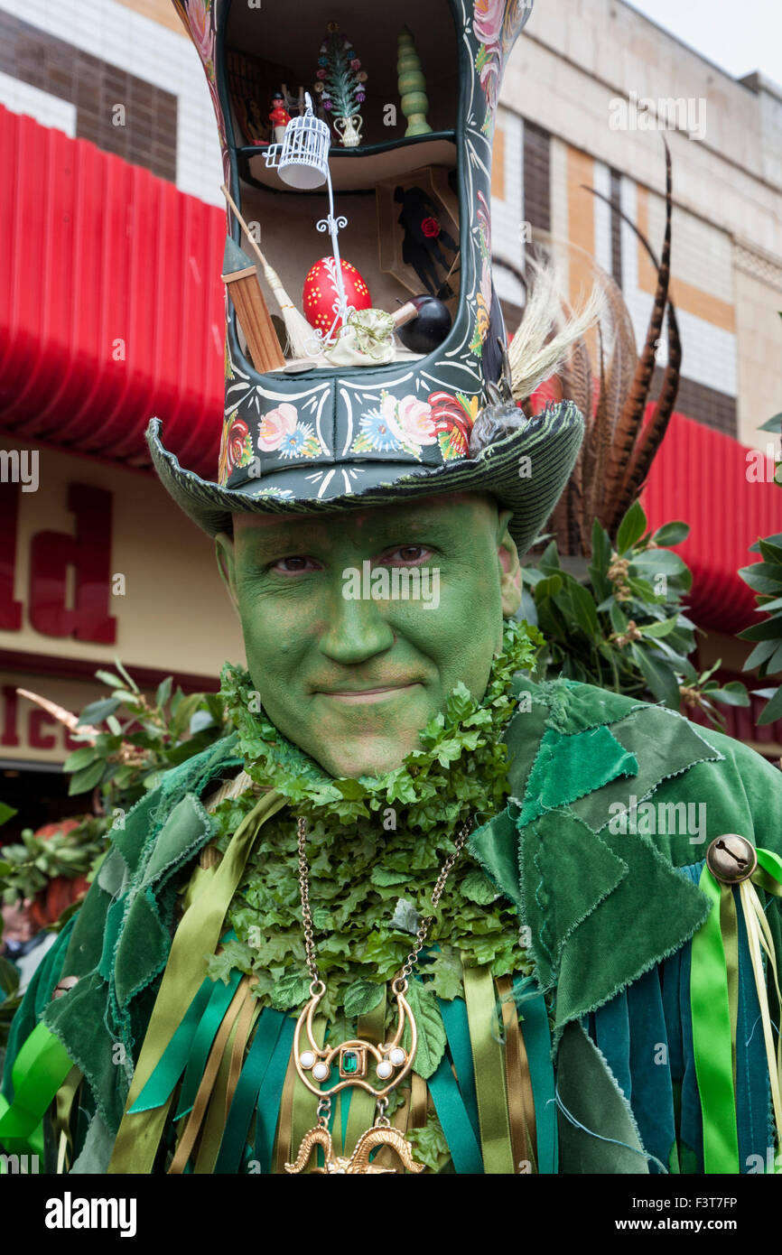 Fancy dress at the green man festival immagini e fotografie stock ad alta  risoluzione - Alamy