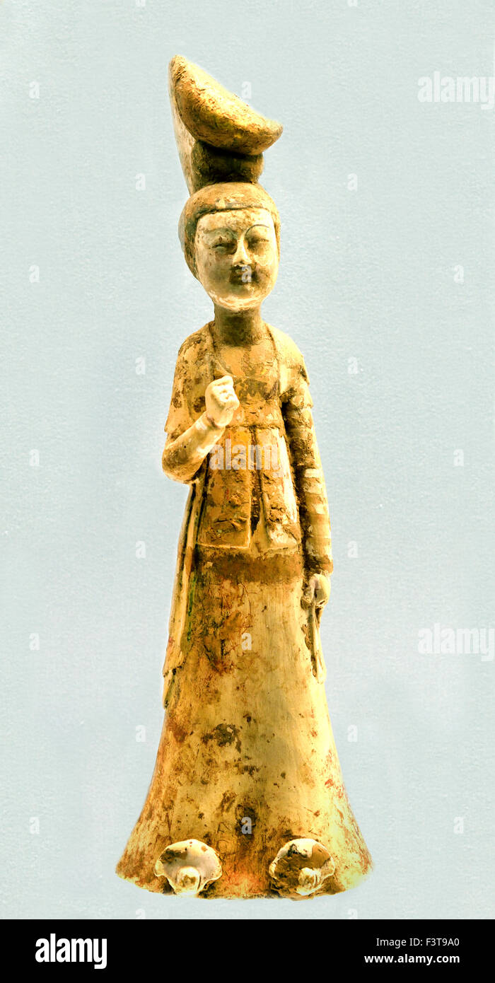 Di colore dorato e ceramica Statuetta femminile 618 - 907 D.C. Han Tang Dynasty ( al Museo di Shanghai di Antica Arte Cinese ) la Cina Foto Stock