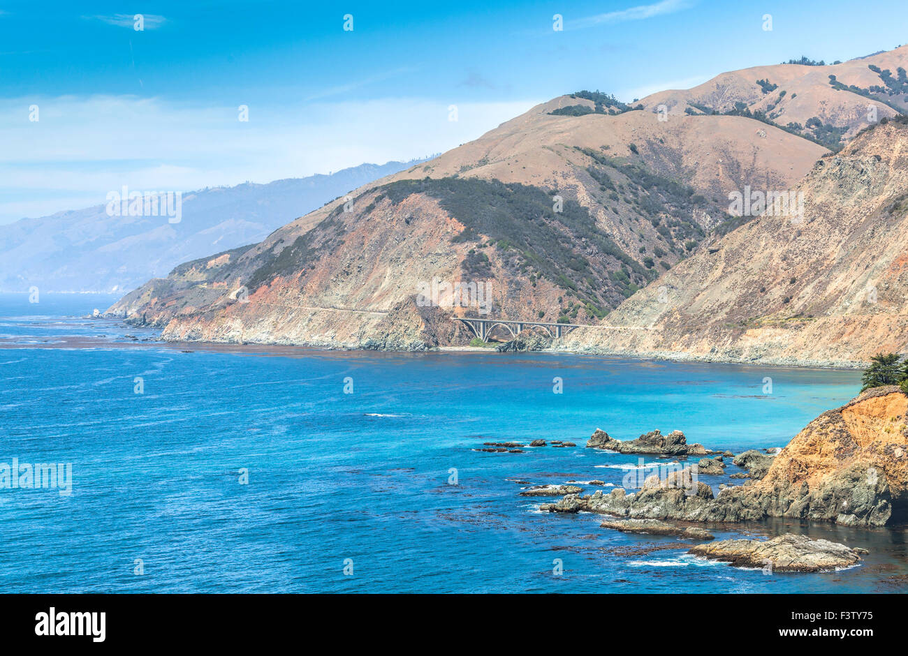 Costa californiana lungo la Pacific Coast Highway, STATI UNITI D'AMERICA. Foto Stock