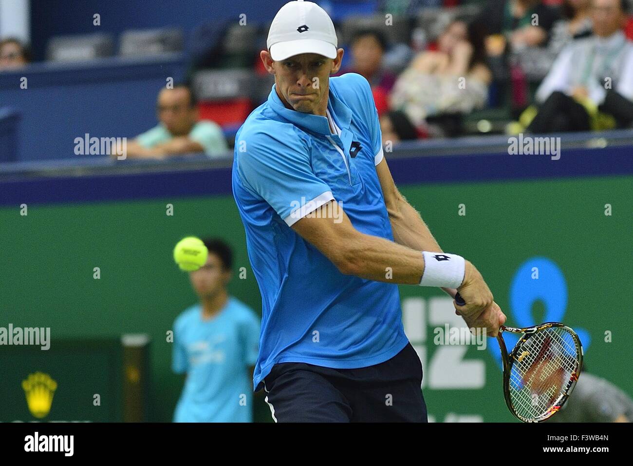 Shanghai, Cina. Xiii oct, 2015. KEVIN ANDERSON (RSA) durante la sua partita contro Tommy Haas (GER), durante la Shanghai Rolex Masters 2015. Credito: Marcio Machado/ZUMA filo/Alamy Live News Foto Stock