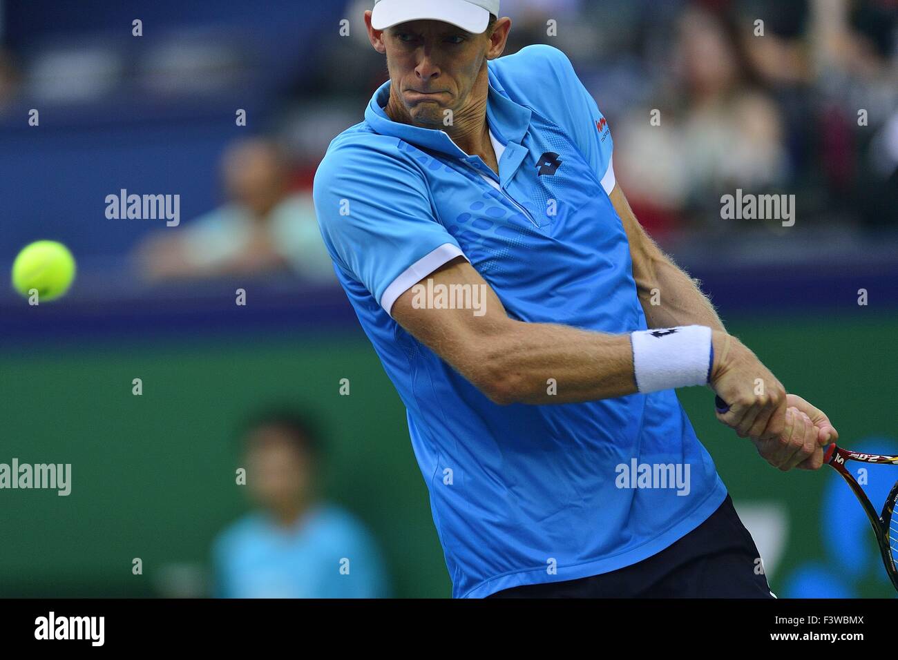 Shanghai, Cina. Xiii oct, 2015. KEVIN ANDERSON (RSA) durante la sua partita contro Tommy Haas (GER), durante la Shanghai Rolex Masters 2015. Credito: Marcio Machado/ZUMA filo/Alamy Live News Foto Stock