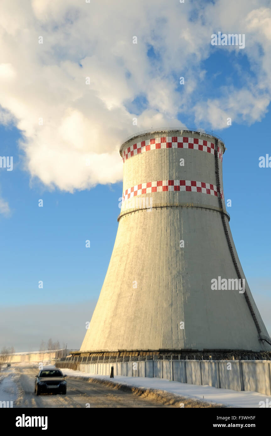 Tubo grande della stazione di alimentazione Foto Stock