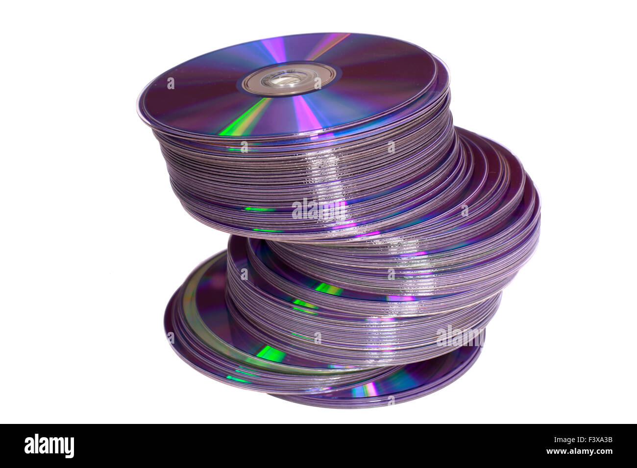 Una pila di dischi DVD isolato su bianco Foto Stock