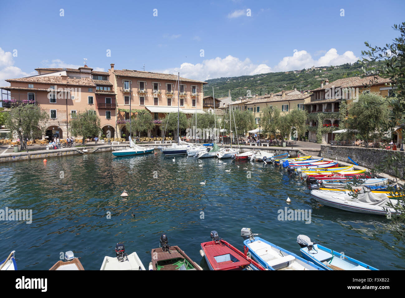 Torri del Benaco sul Lago di Garda Foto Stock