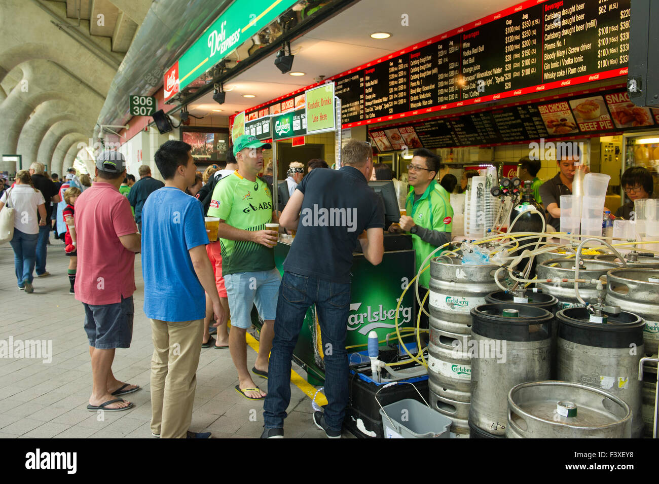 Ventole a concessione di birra stand ad Hong Kong Stadium evento sportivo, Cina Foto Stock