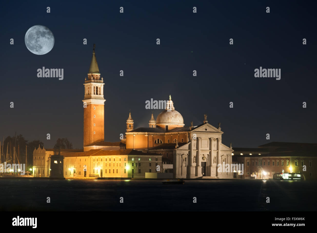 San Giorgio Maggiore isola con la luna piena Foto Stock