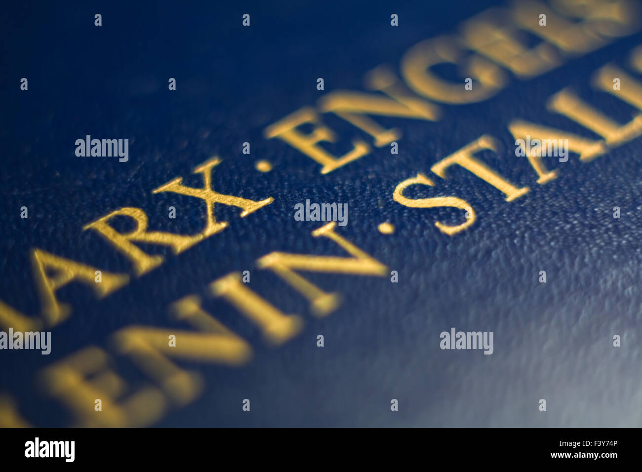 T-shirt Con Marx, Engels E Lenin – Bianca – Taglia XL – Stampa Flex