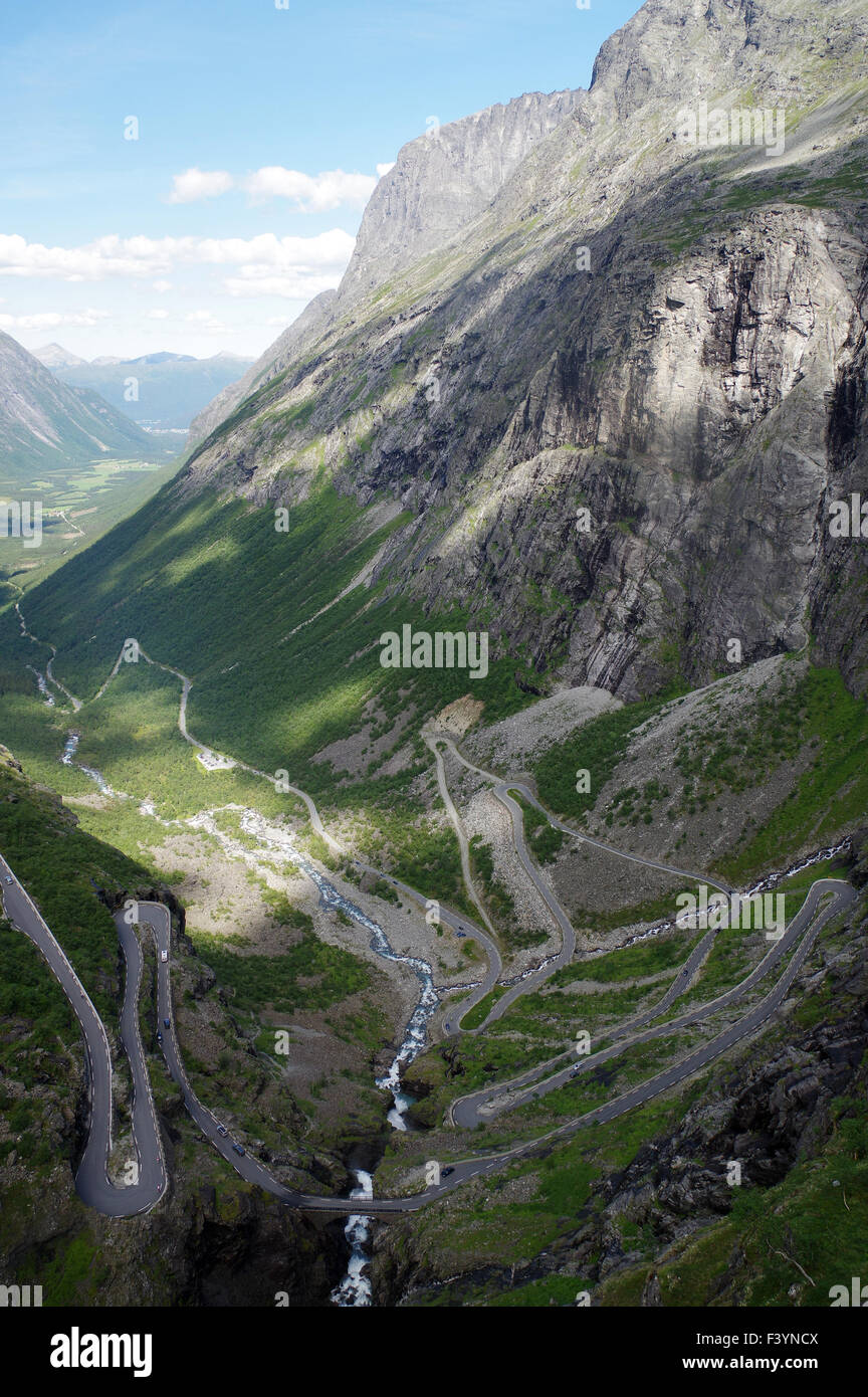 Vista sulla mountainroad Trollstigen Foto Stock