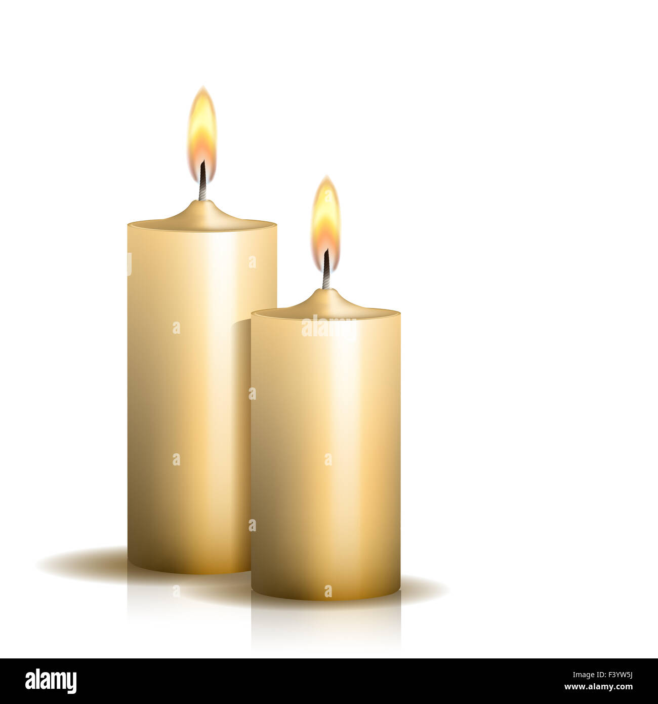 Due candele accese su sfondo bianco. Foto Stock