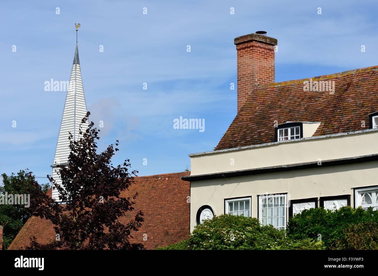 Country House e Chiesa Foto Stock