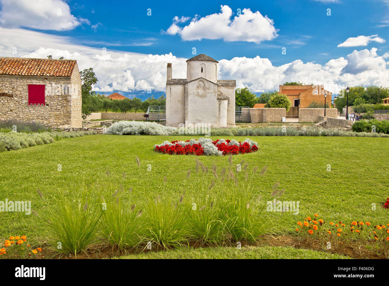 Piccola cattedrale della città di Nin Foto Stock