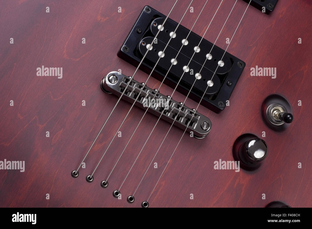 Retrò in legno rosso sfondo per chitarra Foto Stock