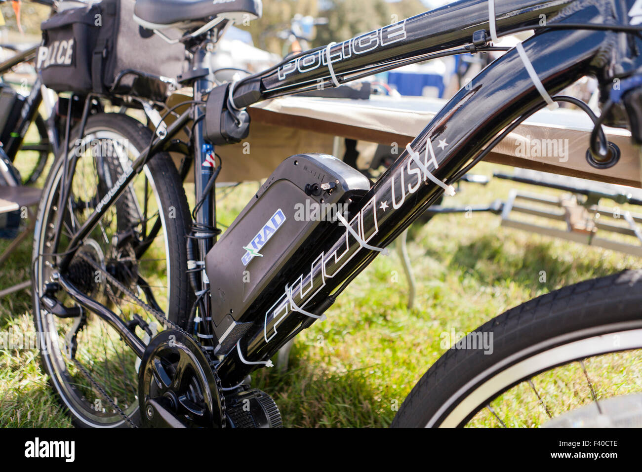Bicicletta elettrica, modello di polizia - USA Foto Stock