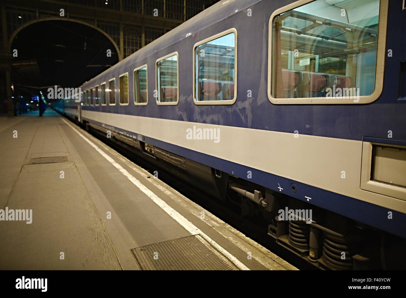 Treni in stazione Foto Stock