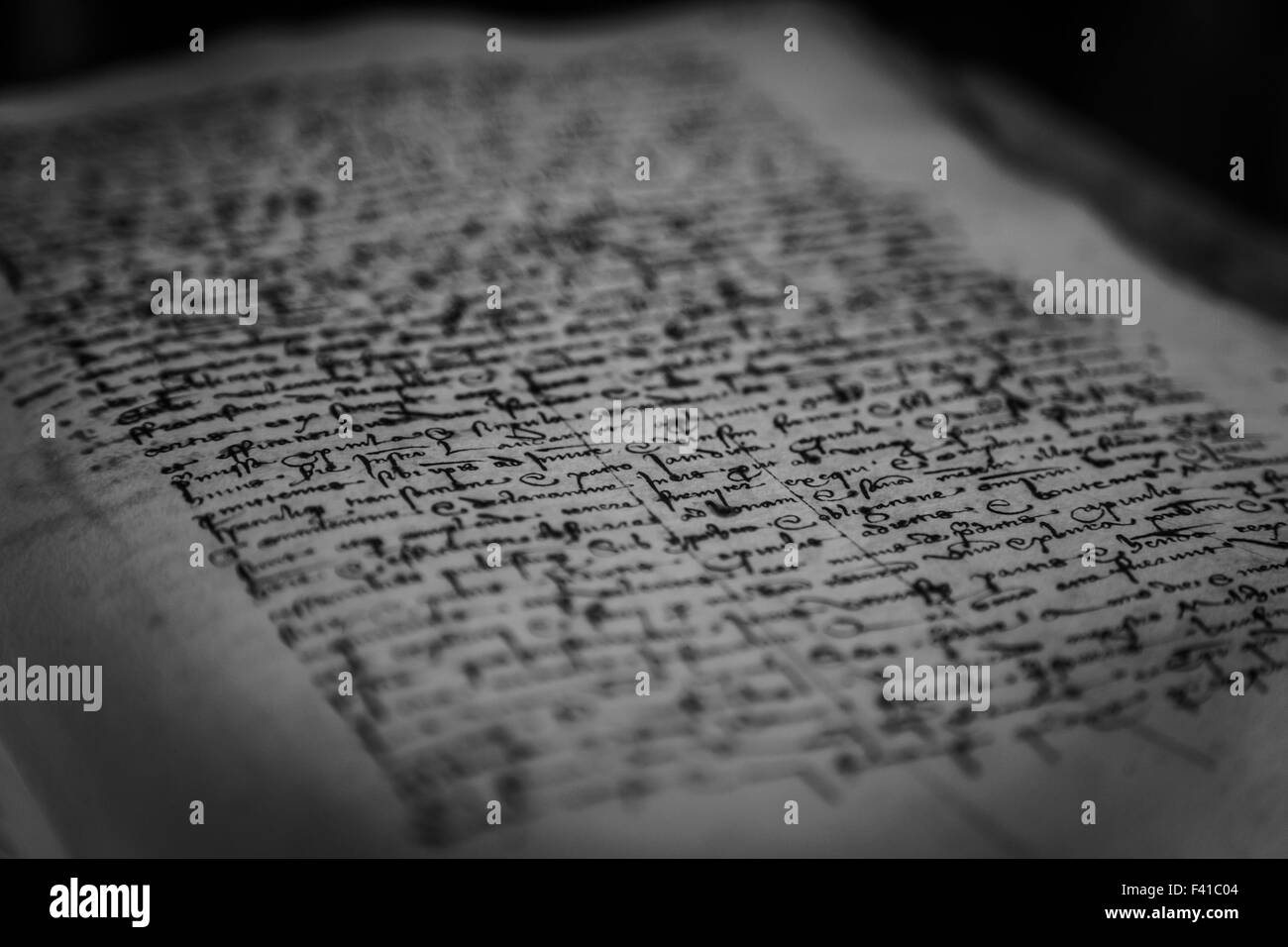 300 anni vecchio libro Foto Stock