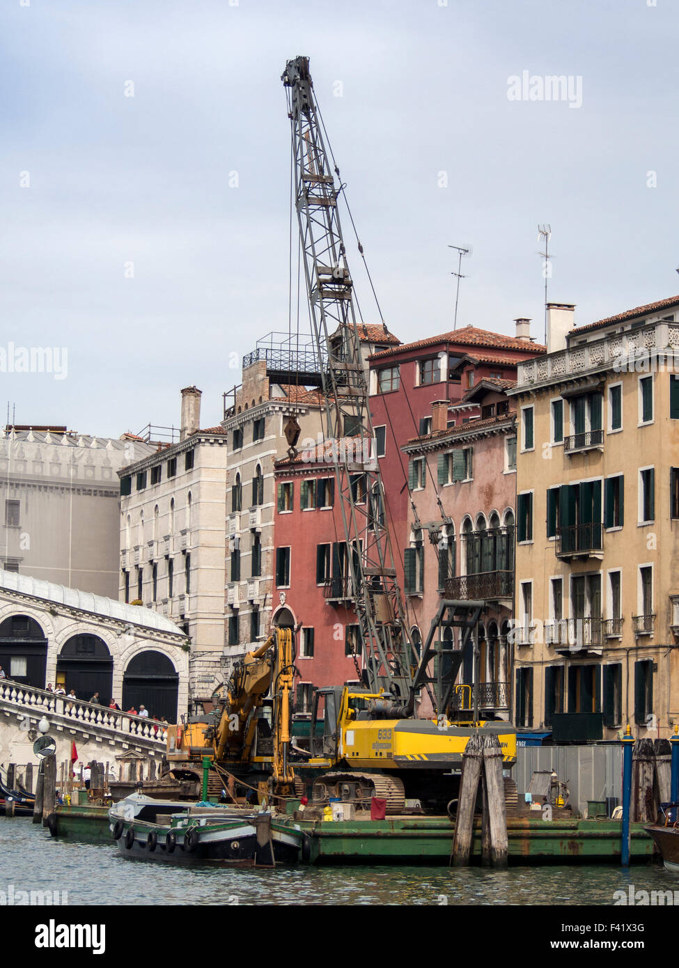 Lavori di costruzione sito sul Grand Canal, Venezia Foto Stock