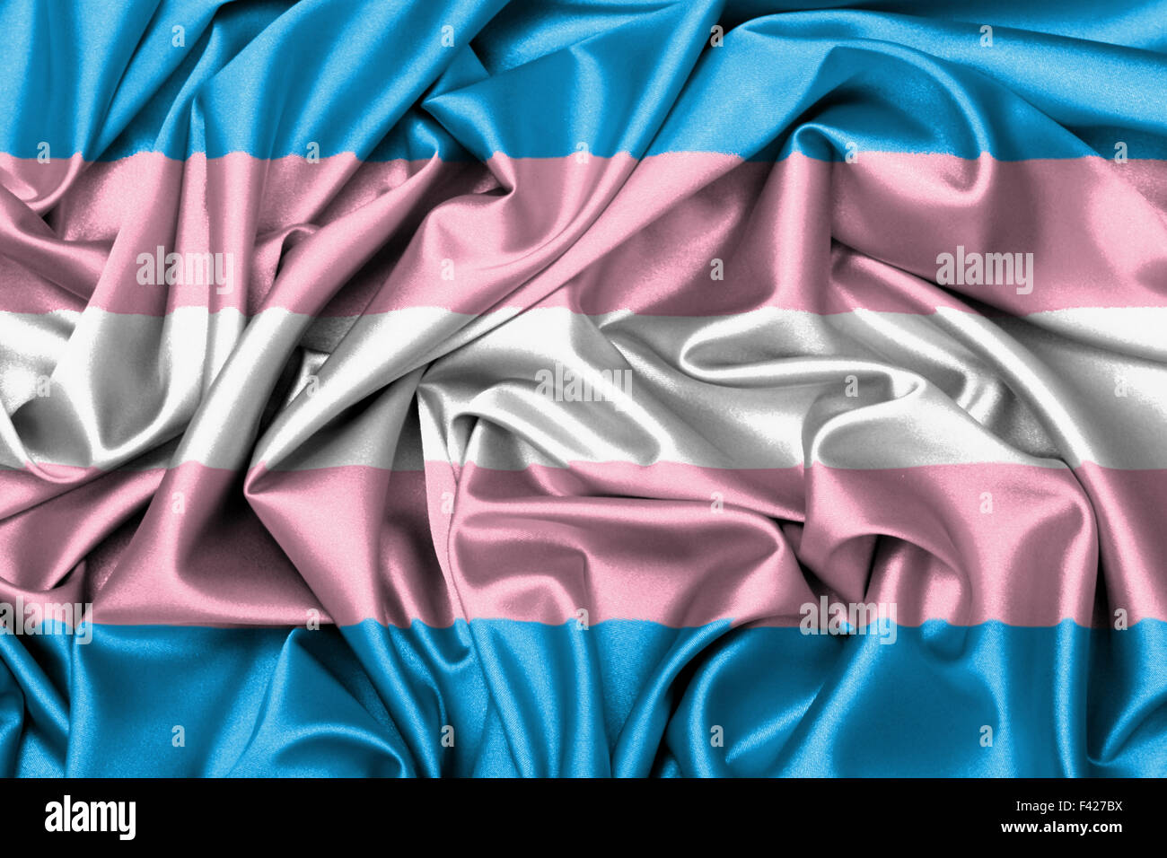 In raso grande bandiera sventola - Bandiera della Trans Pride Foto Stock