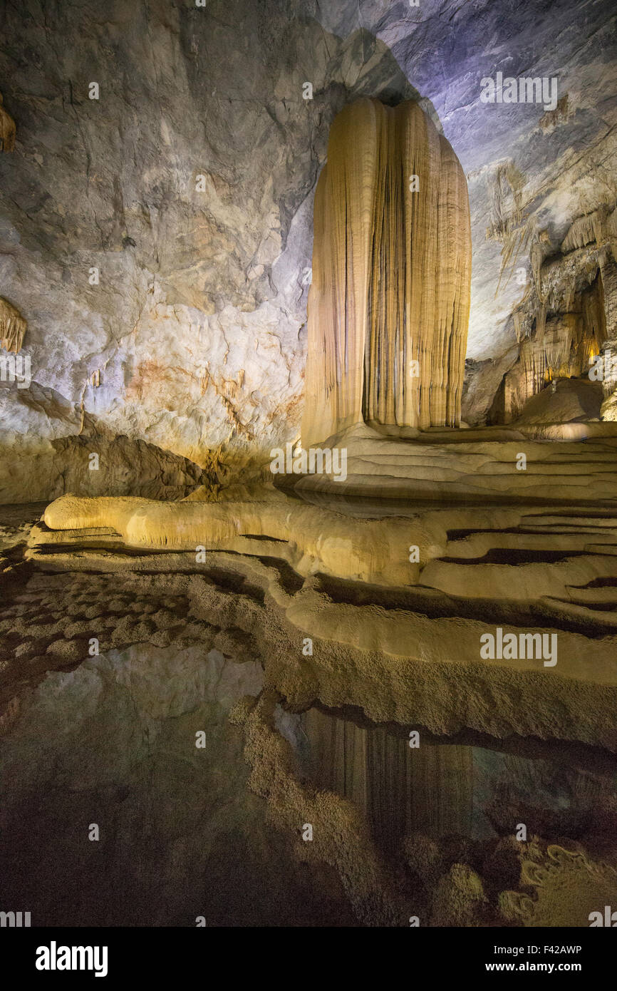 Paradise Grotta, Phong Nha-Kẻ Bàng è un parco nazionale e Patrimonio mondiale dell UNESCO, Quảng Bình Provincia, Vietnam Foto Stock