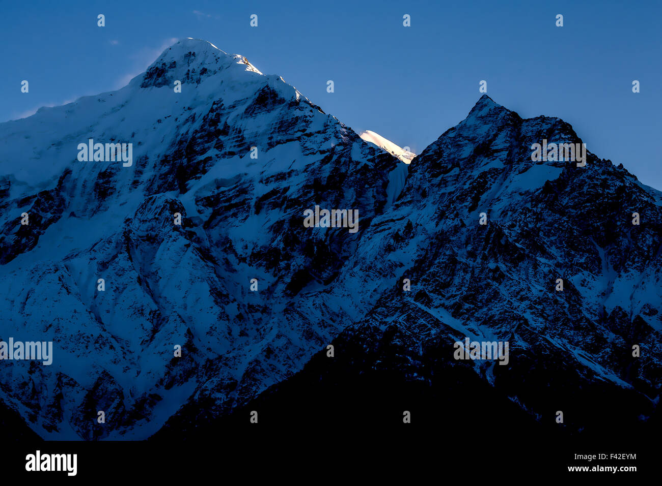 Il Nigiri, vista dal villaggio Jomsom. Circuito di Annapurna trek. Mustang. Il Nepal Foto Stock