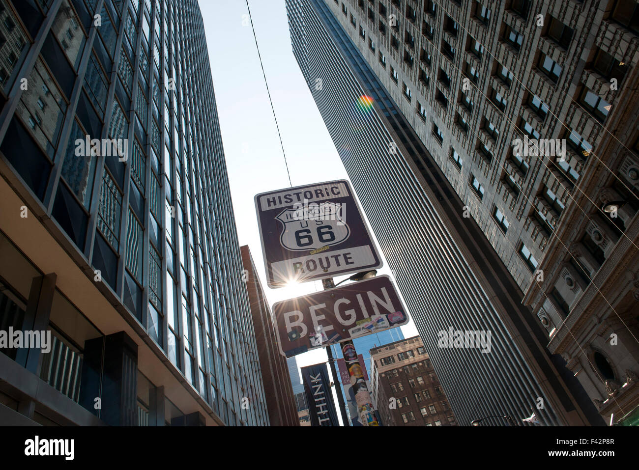 Segno segna l'inizio della storica Route 66 a Chicago, Illinois, Stati Uniti d'America Foto Stock
