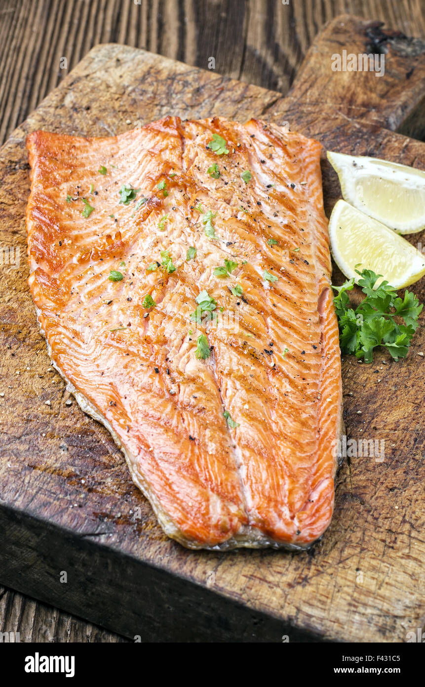 salmone alla griglia Foto Stock