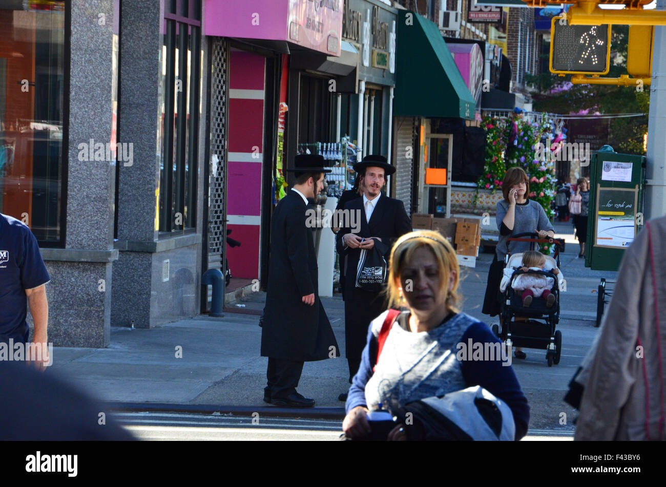 Hasidic vita ebraica in borough park brooklyn new york STATI UNITI D'AMERICA Foto Stock