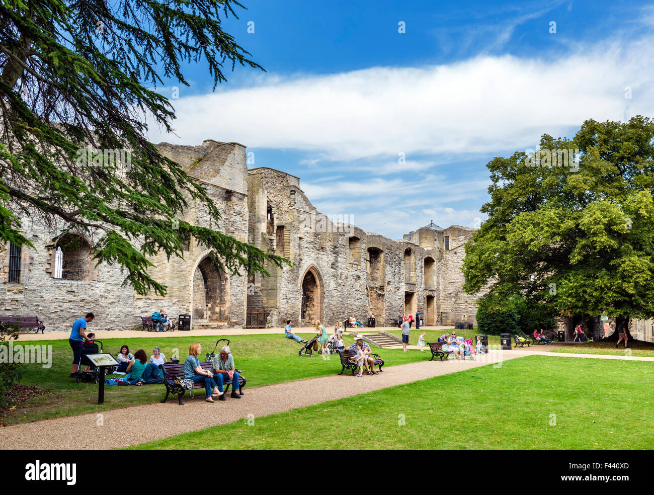 Le rovine del castello di Newark, Newark-on-Trent, Nottinghamshire, England, Regno Unito Foto Stock