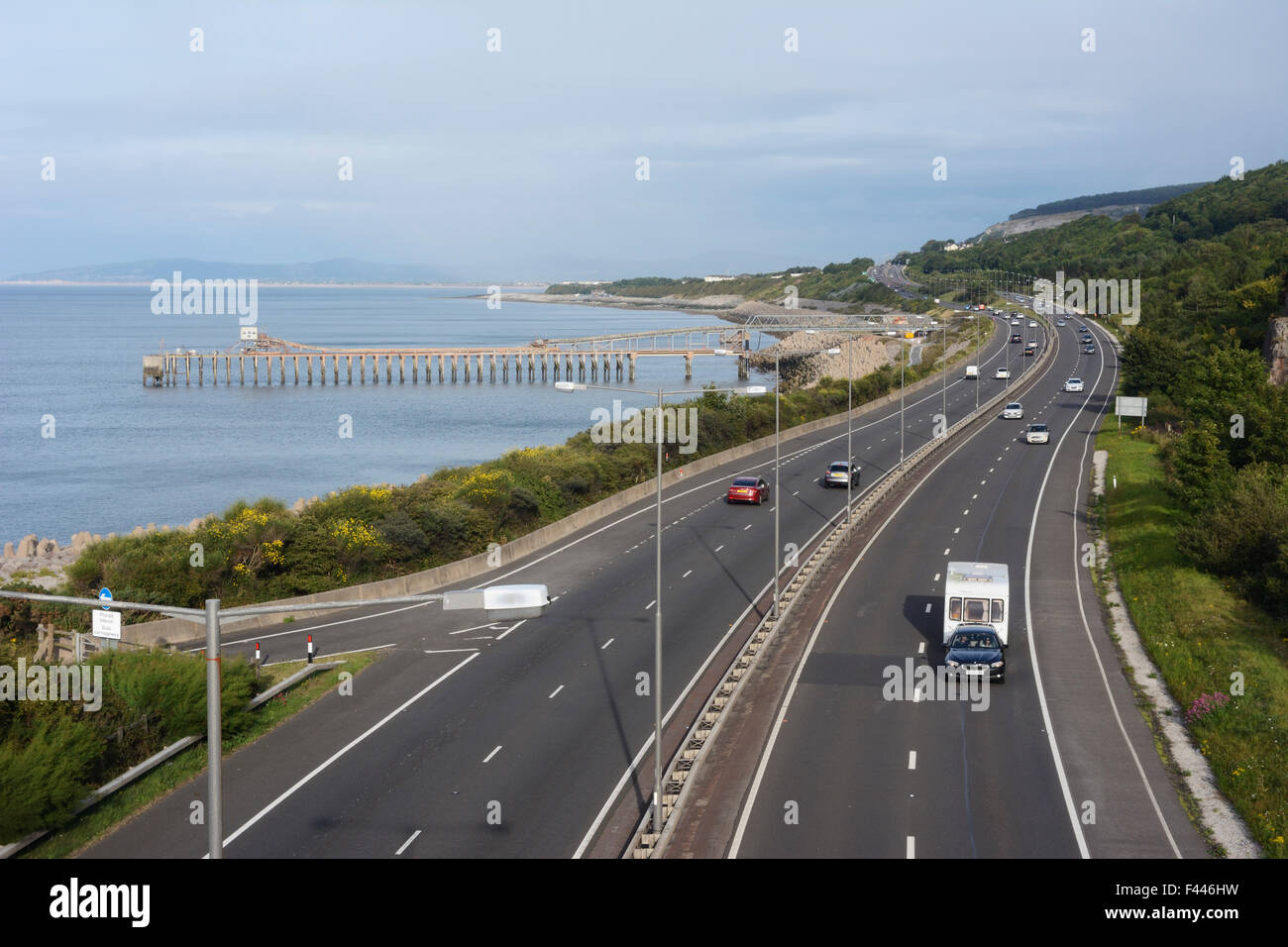 A55 strada lungo la costa settentrionale del Galles tra Llanddulas e Colwyn Bay. Foto Stock