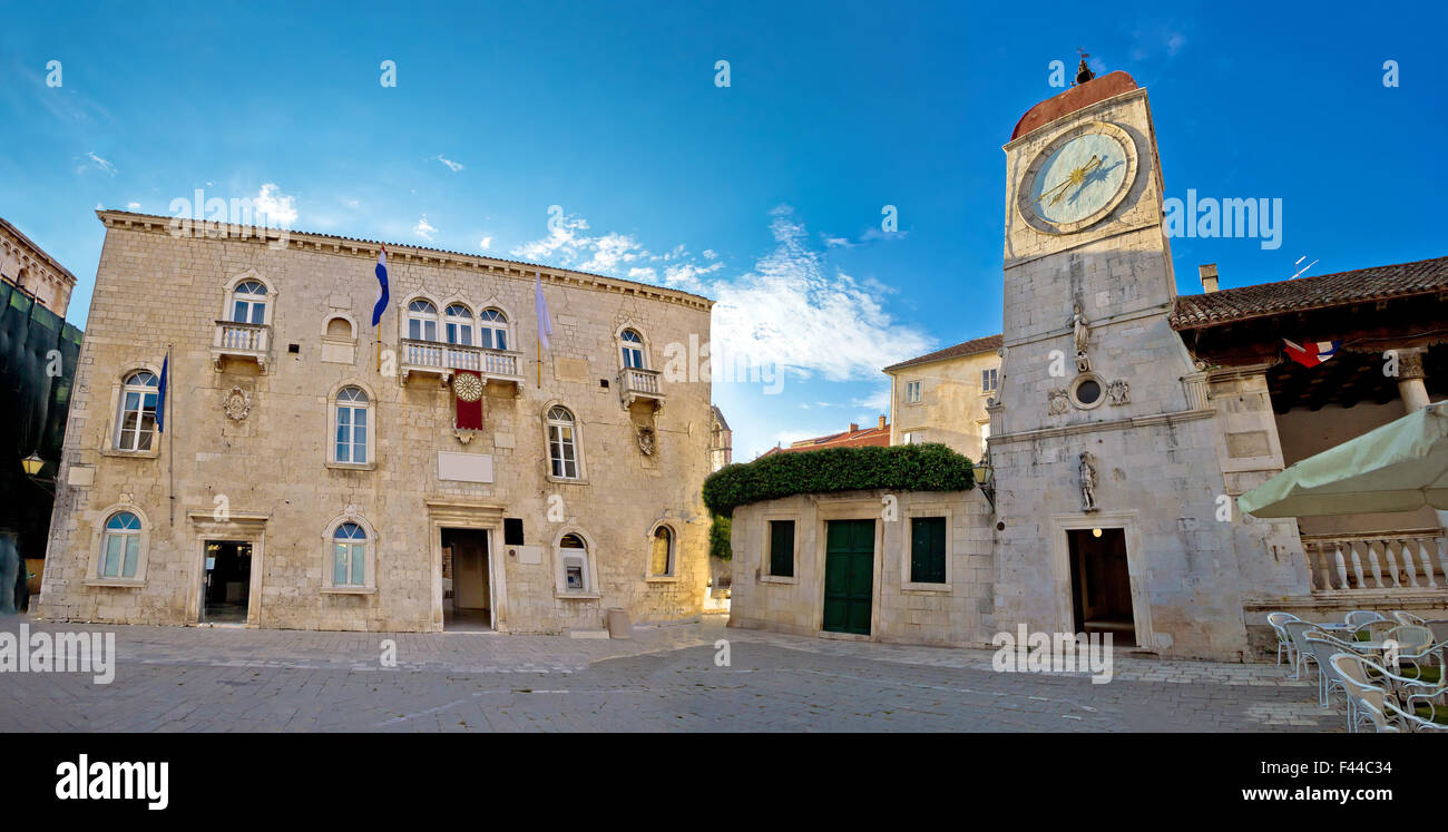 Il Trogir piazza del municipio, sito UNESCO Foto Stock