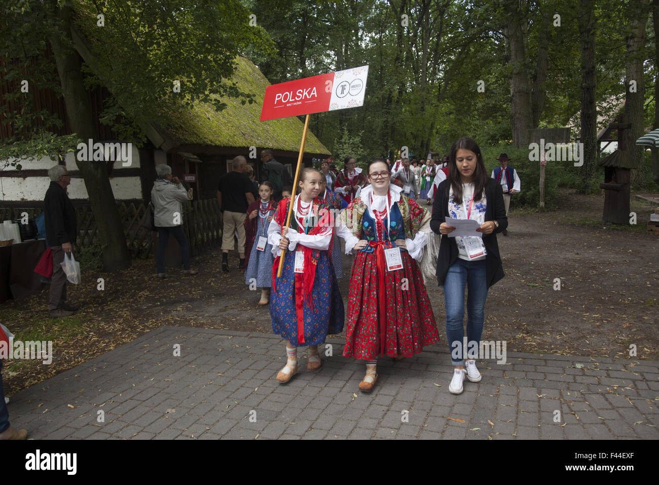 Polacco ballerini folk e musicisti a un festival internazionale della musica folk di Zielona Gora, Polonia. Foto Stock