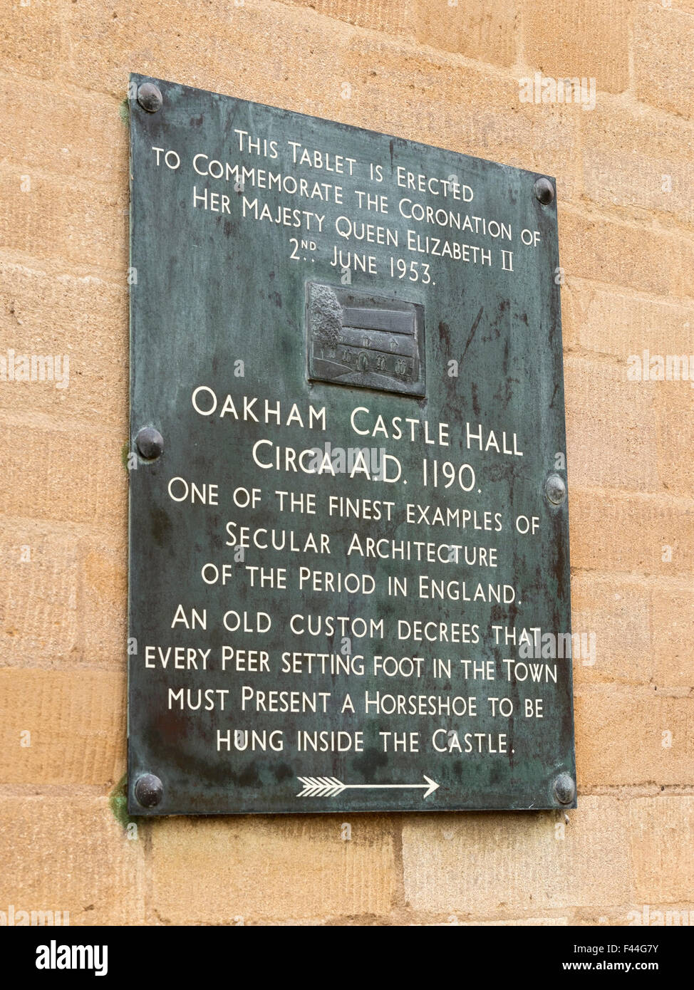 Placca di metallo per la Sala Grande del castello di Oakham, Oakham, Rutland, Leicestershire, Inghilterra, Regno Unito. Foto Stock