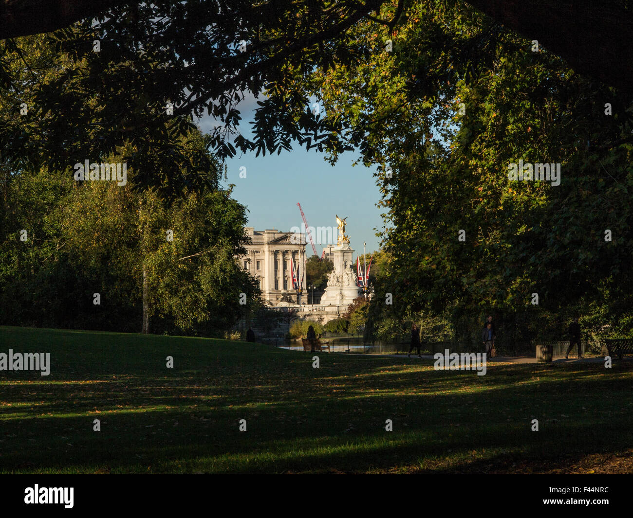 Buckingham Palace al crepuscolo St James Park London Foto Stock