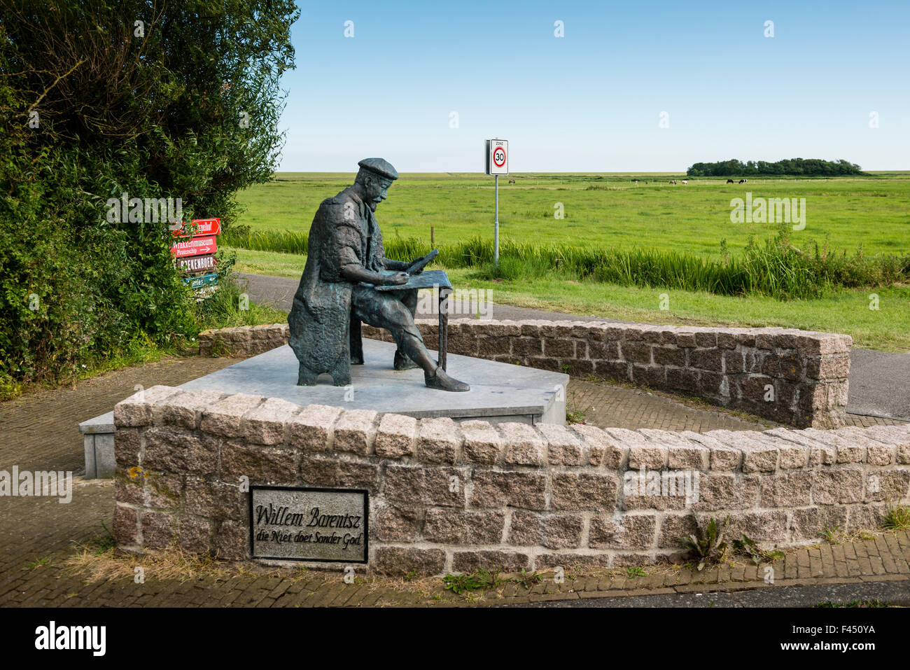 3 Luglio, 2014 Willem Barentsz statua. Il famoso esploratore artico, il navigatore e cartografo nato nel 1555 a Terschelling. Foto Stock