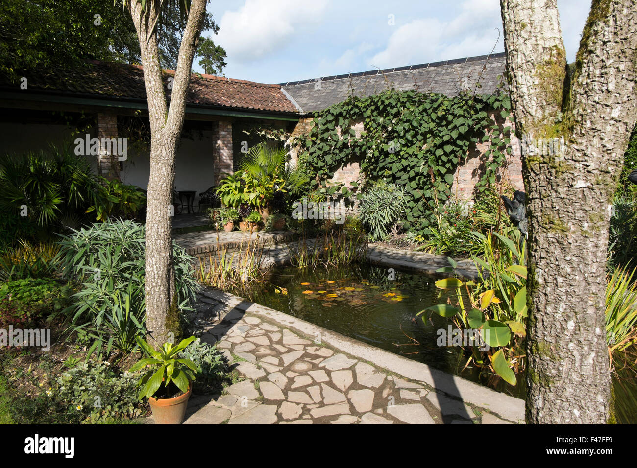 Il giardino italiano presso il Lost Gardens of Heligan, Cornwall, Regno Unito Foto Stock