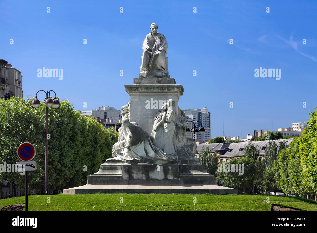 Statua di Louis Pasteur, Place de Breteuil, Parigi. Foto Stock