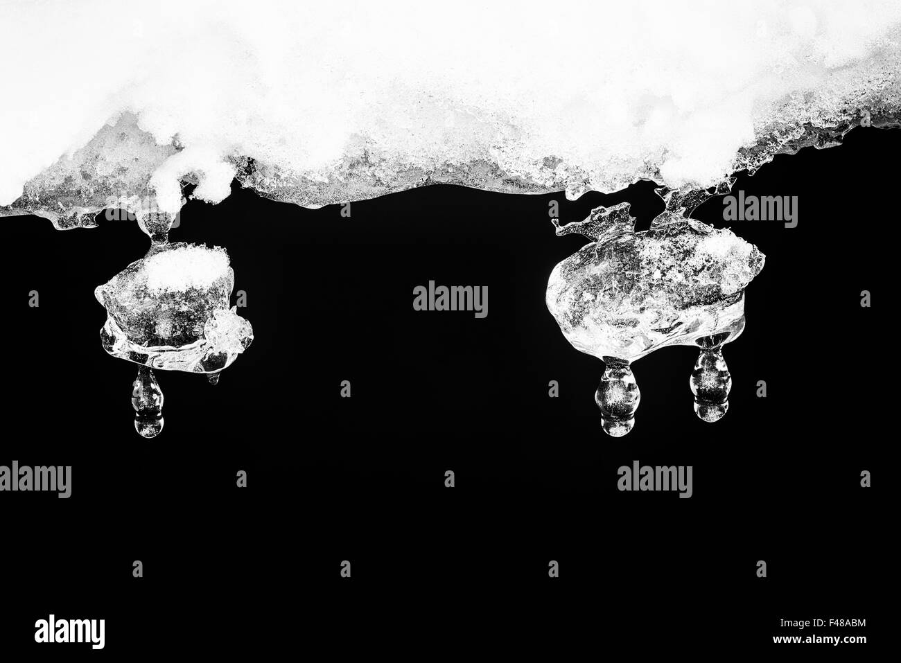 Strutture di ghiaccio in un torrente, Senja, Norvegia Foto Stock