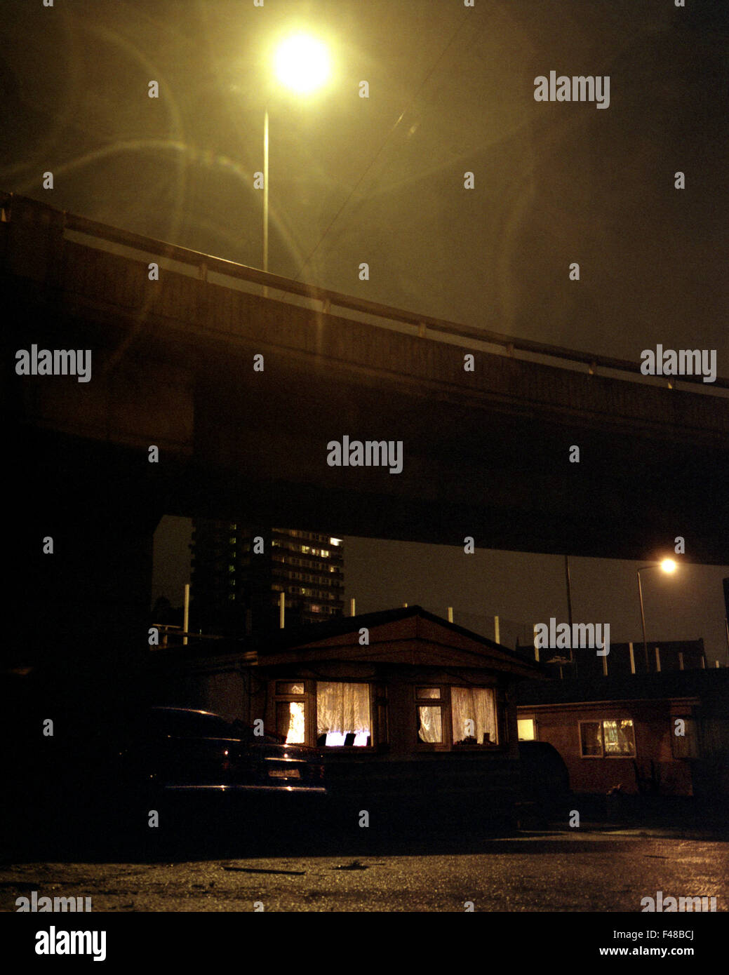 Case mobili da un'autostrada, Inghilterra. Foto Stock