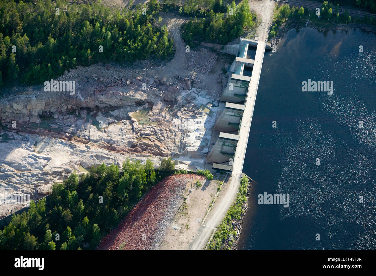Vista aerea di una centrale idroelettrica, Svezia. Foto Stock
