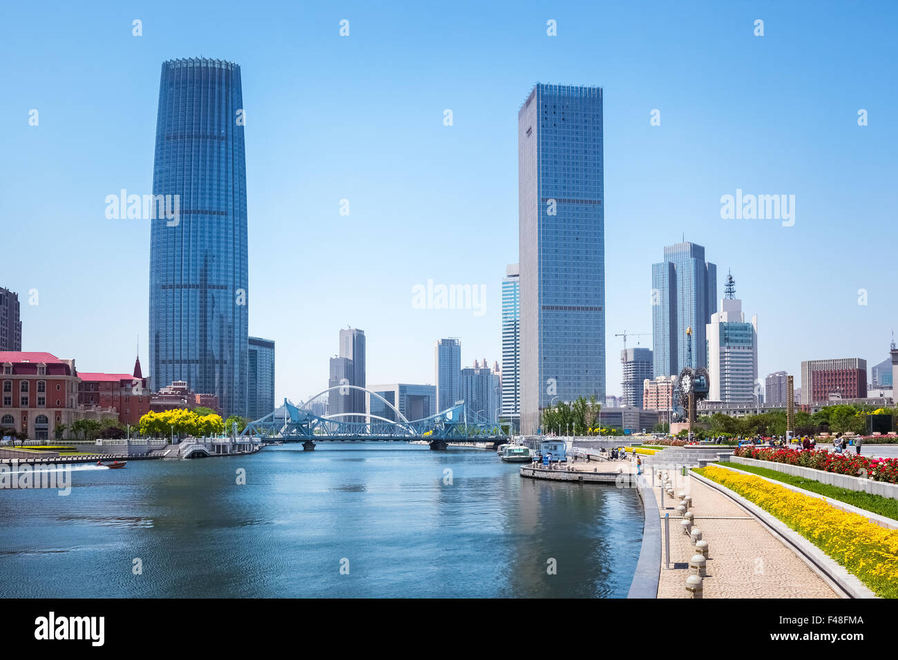 Tianjin contro un cielo sereno Foto Stock