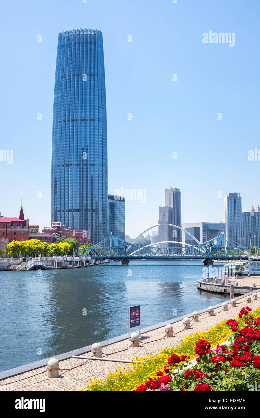 Tianjin contro un cielo sereno Foto Stock