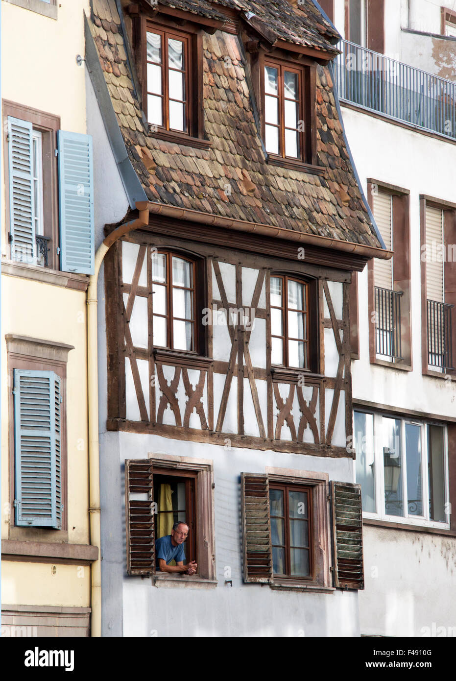 Metà tradizionale edificio con travi di legno Petite France Strasburgo Alsace Francia Foto Stock