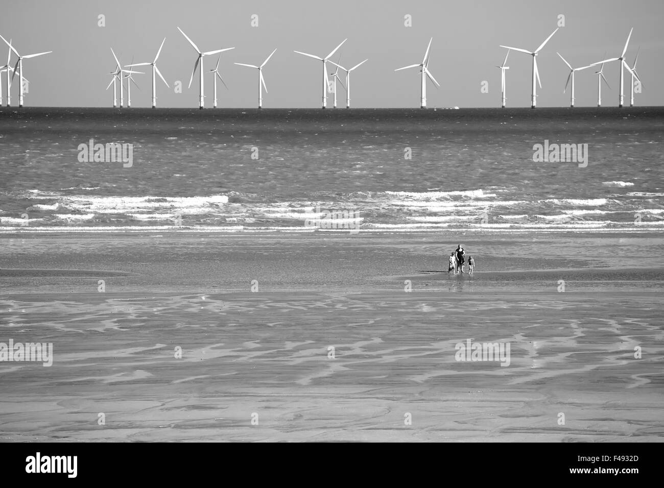 Vista del Lincolnshire Offshore Wind Farm a Skegness, Lincolnshire, Inghilterra, Regno Unito. Foto Stock