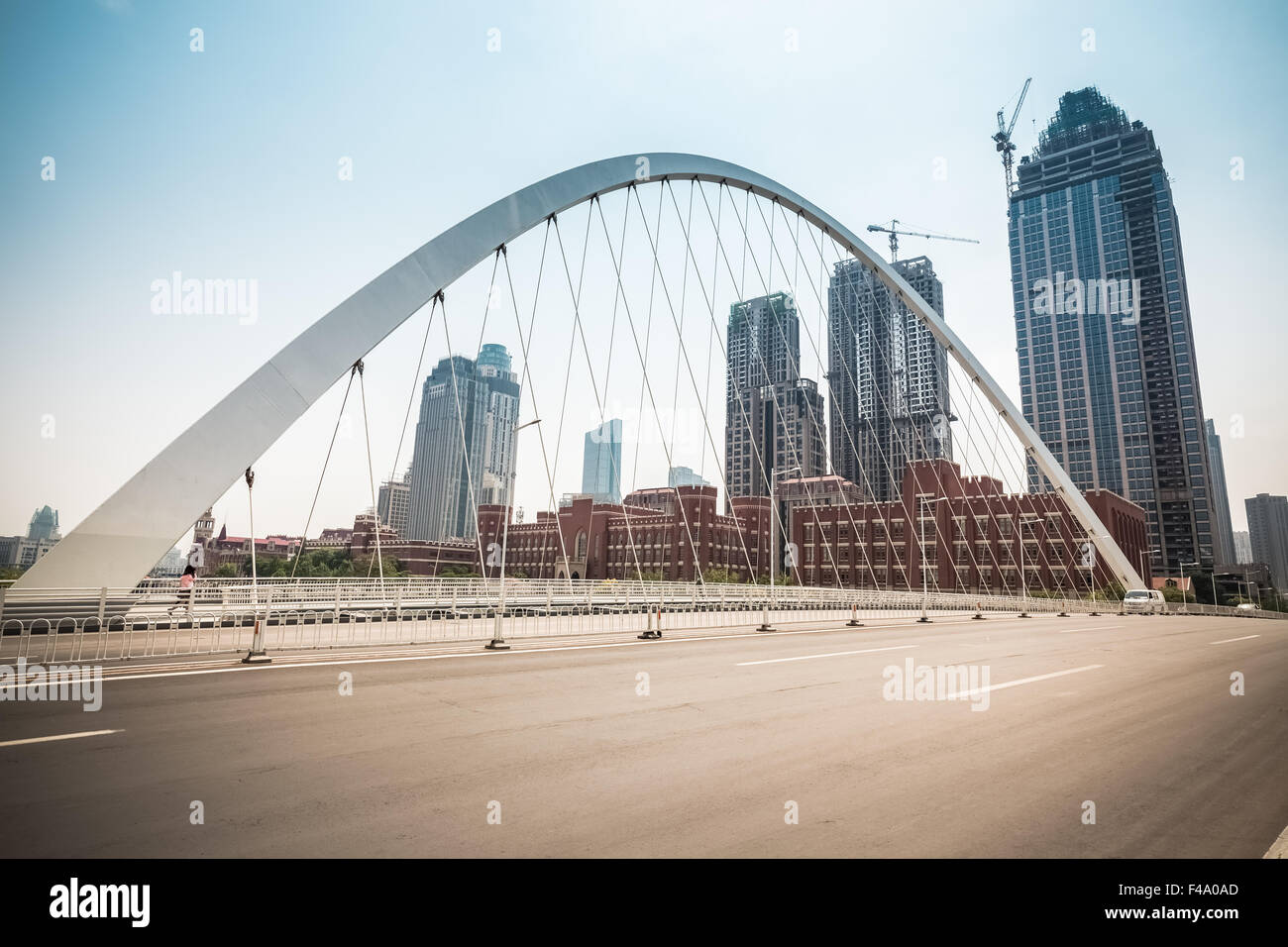 Ponte della città di Tianjin Foto Stock