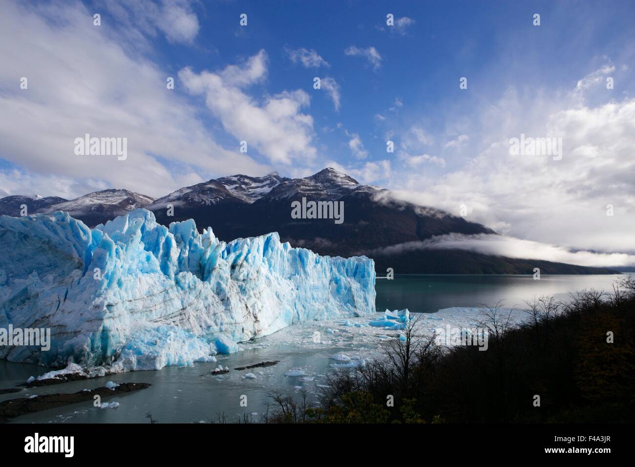 Ghiacciaio Perito Moreno attrazione naturale Sud dell Argentina a sud dell Argentina bellissimo colpo di glacier stupefacente vista stupefacente Foto Stock
