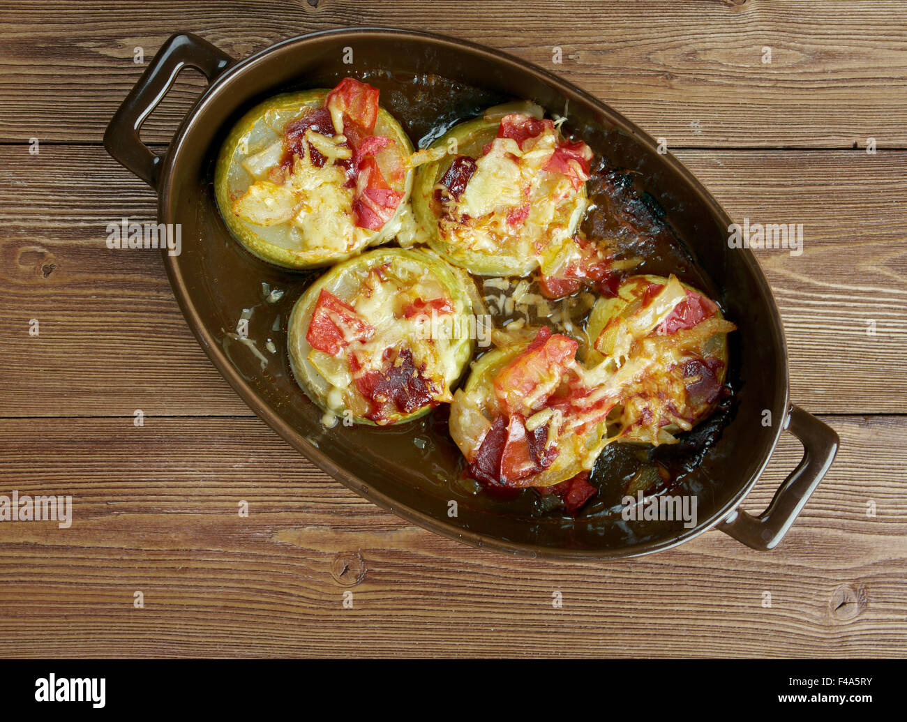 Bagno turco piatto di zucchine Foto Stock