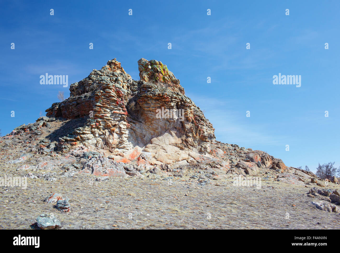 Plush rocce vicino al lago Baikal Foto Stock